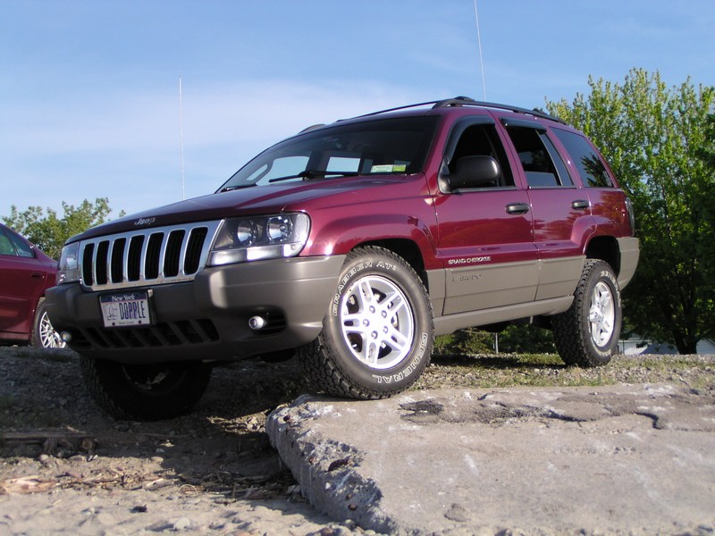 Doppleganger's 2002 Jeep Grand Cherokee. High spec for a low price..